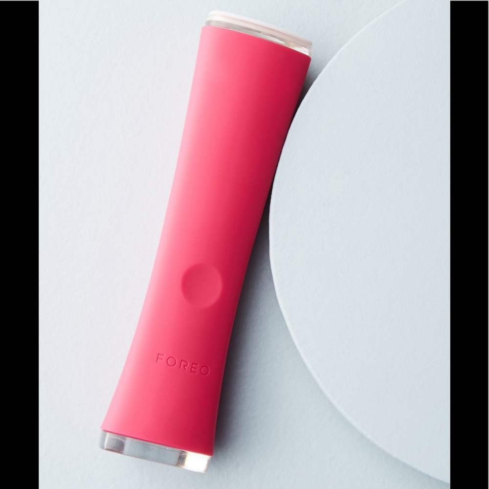 Foreo Espada Blue Light Acne Treatment in Magenta